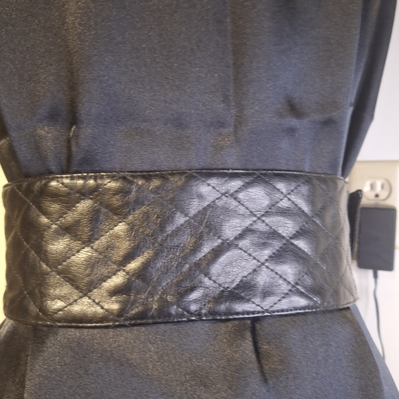 Wide Belt Black W/ Large Buckle Size 32 or smaller - Picture 2 of 3